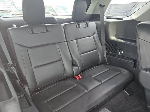 Used 2023 Ford Explorer XLT w/ Equipment Group 202A AWD/4WD image 8