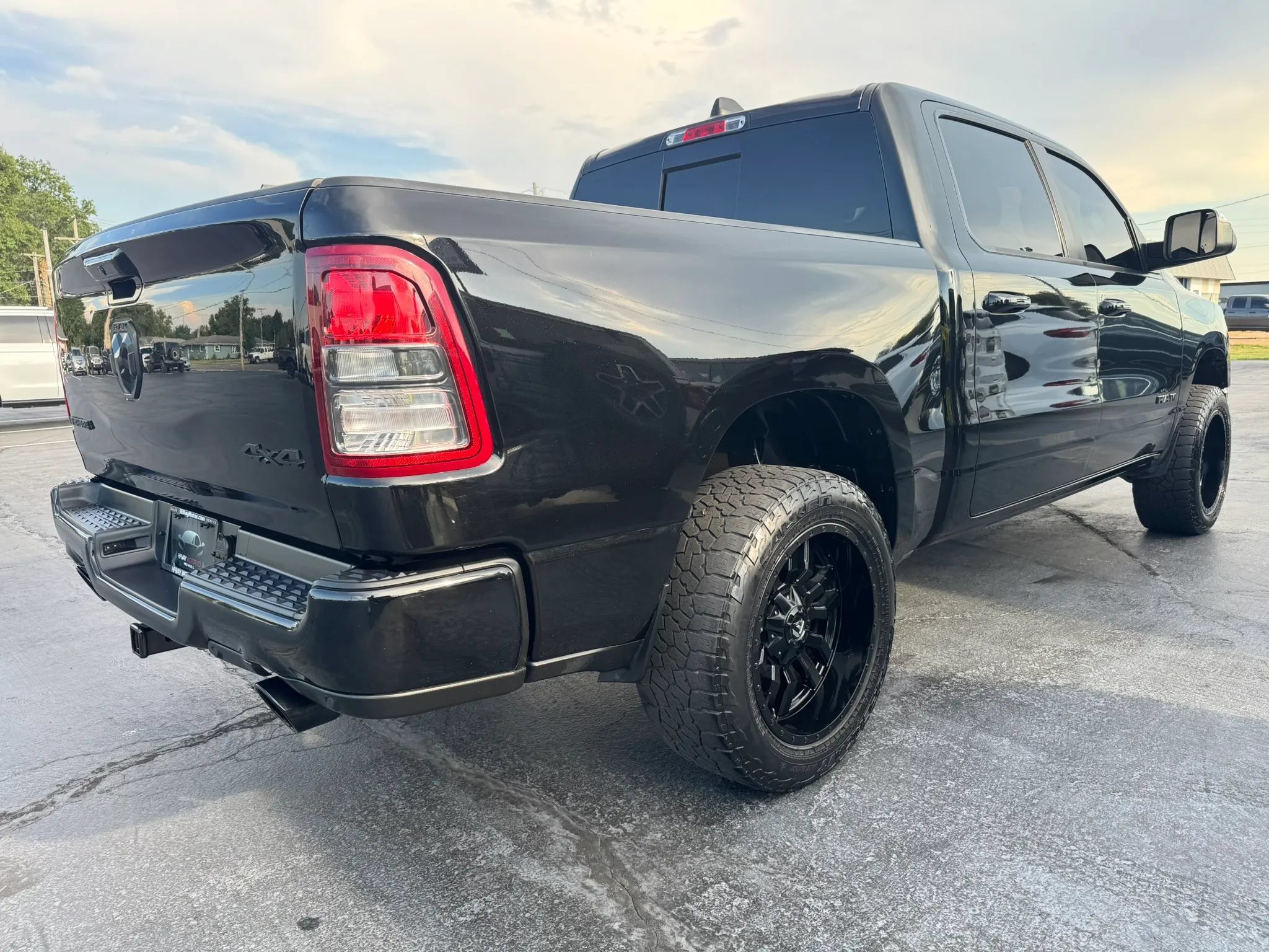 Used 2019 RAM 1500 Big Horn AWD/4WD image 3