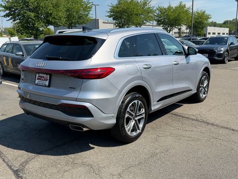 Used 2025 Audi Q5 Premium w/ Convenience Package AWD/4WD image 6