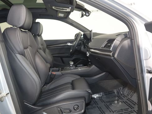 Used 2023 Audi SQ5 Prestige w/ Prestige Package AWD/4WD image 14