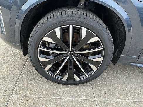 New 2026 Volvo XC90 T8 Ultra w/ Protection Package Premier AWD/4WD image 12