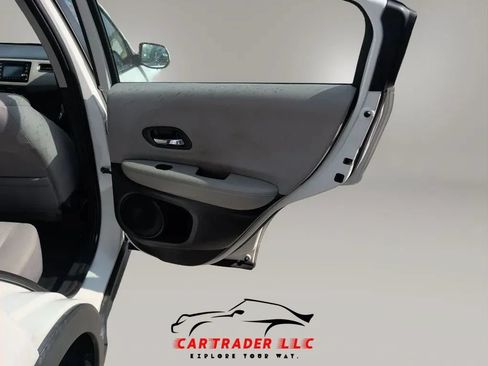 Used 2018 Honda HR-V LX image 16