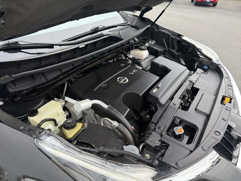 Used 2018 Nissan Murano SV image 26