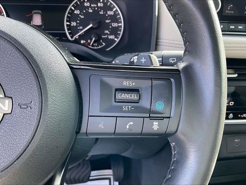 Certified 2023 Nissan Rogue SV w/ SV Premium B Package FWD image 20