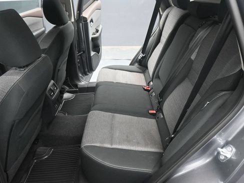 Used 2021 Nissan Rogue SV AWD/4WD image 17