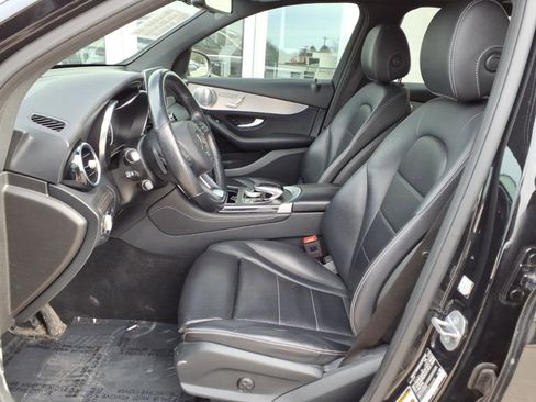 Used 2019 Mercedes-Benz GLC 350e 4MATIC image 7