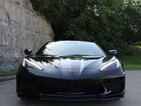Used 2024 Chevrolet Corvette Stingray Premium Conv w/ Z51 Performance Package RWD image 3