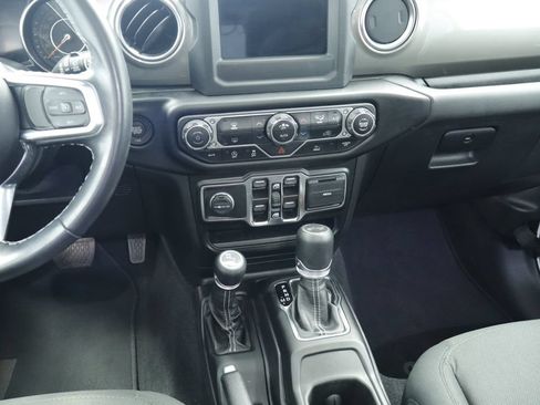 Used 2021 Jeep Wrangler Unlimited Sahara AWD/4WD image 23