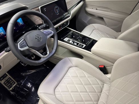 New 2026 Volkswagen Atlas SEL Premium R-Line AWD/4WD image 9