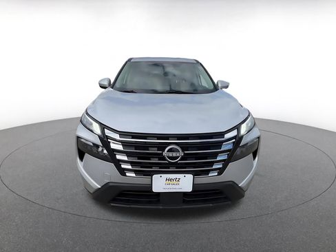Used 2025 Nissan Rogue SV AWD/4WD image 4
