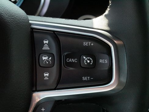 Used 2025 RAM 1500 Big Horn AWD/4WD image 25