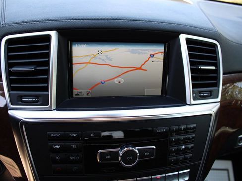 Used 2015 Mercedes-Benz GL 320 BlueTEC 4MATIC image 22