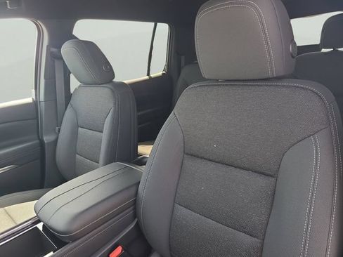 New 2026 Chevrolet Traverse LT FWD image 18