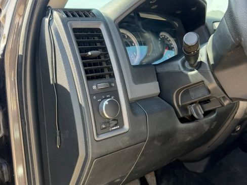 Used 2016 RAM 2500 Tradesman w/ Chrome Appearance Group AWD/4WD image 12