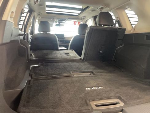 Used 2023 Nissan Rogue Platinum w/ Platinum Premium Package image 26