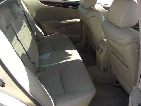 Used 2003 Lexus ES 330 FWD image 19
