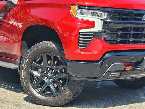 Used 2026 Chevrolet Silverado 1500 LT Trail Boss w/ LT Trail Boss Premium Package AWD/4WD image 4