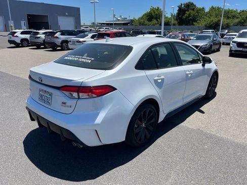 Used 2024 Toyota Corolla SE FWD image 5