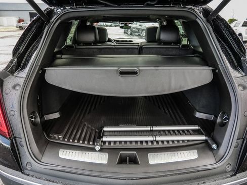 Used 2022 Cadillac XT5 Premium Luxury FWD image 13