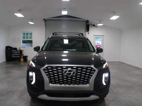 Used 2021 Hyundai Palisade SEL w/ Premium Package FWD image 3