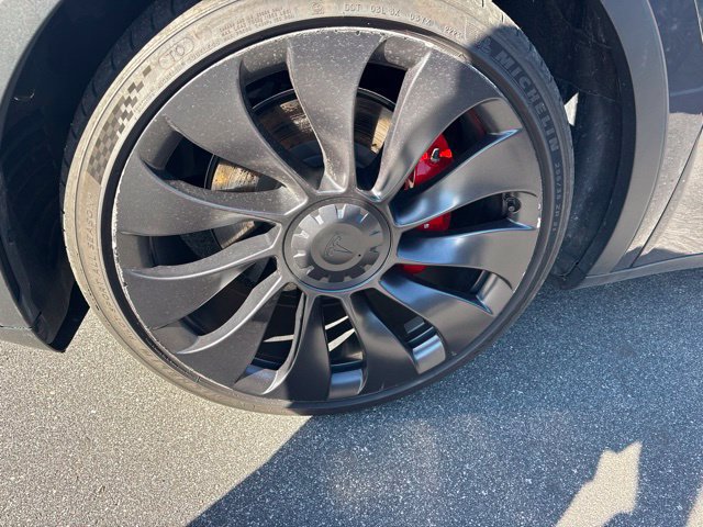 Used 2023 Tesla Model Y Performance AWD/4WD image 5