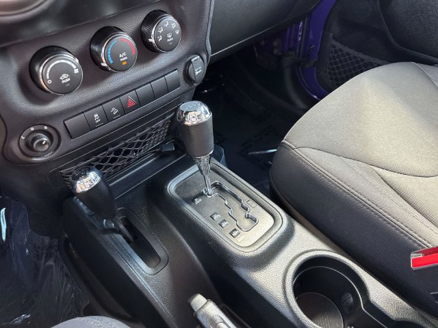 Used 2018 Jeep Wrangler Unlimited Sport S AWD/4WD image 31