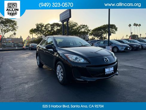 Used 2013 MAZDA MAZDA3 i SV FWD image 3