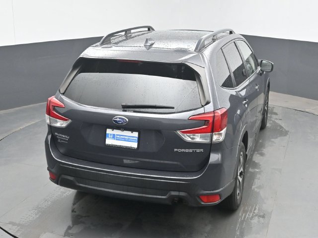 Used 2021 Subaru Forester Premium AWD/4WD image 39