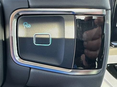 New 2025 Ford Expedition Active image 15