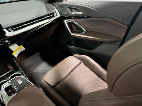 Certified 2025 BMW X1 xDrive28i w/ Technology Package image 18