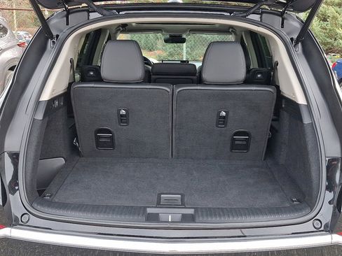 Used 2022 Acura MDX SH-AWD w/ Technology Package image 17