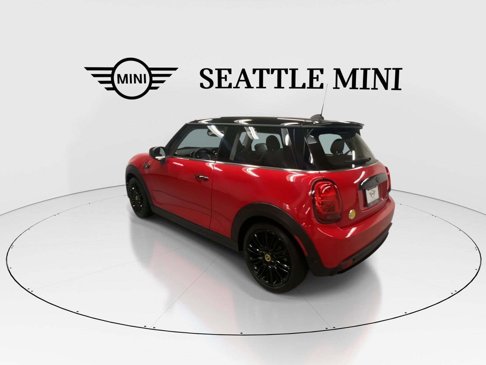 Used 2024 MINI Cooper SE FWD image 8