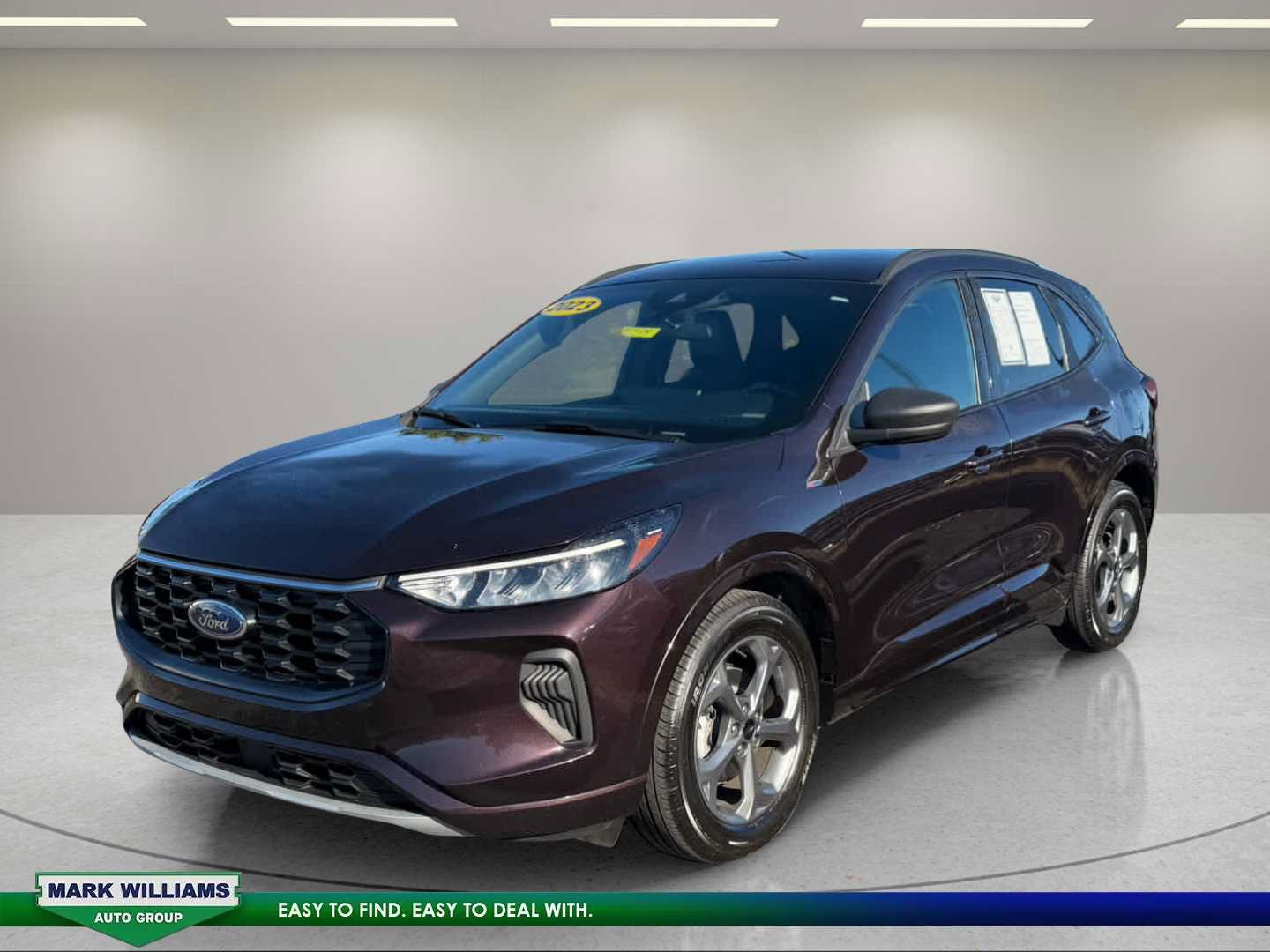 Used 2023 Ford Escape ST-Line w/ Tech Pack #1 FWD image 4