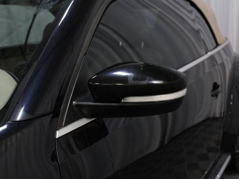 Used 2015 Volkswagen Beetle R-Line image 29