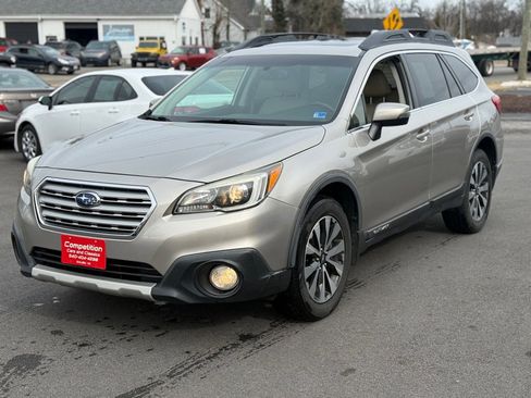 Used 2015 Subaru Outback 2.5i Limited image 1
