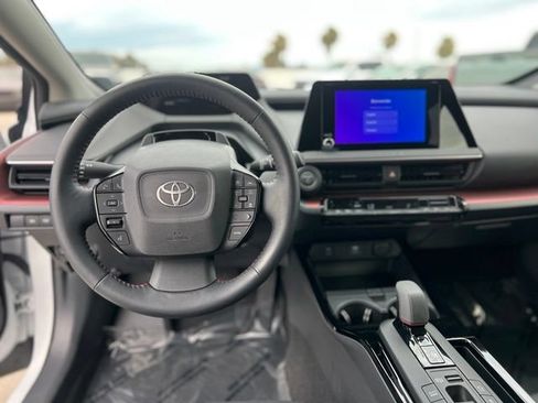 Used 2025 Toyota Prius Plug-In Hybrid FWD image 13