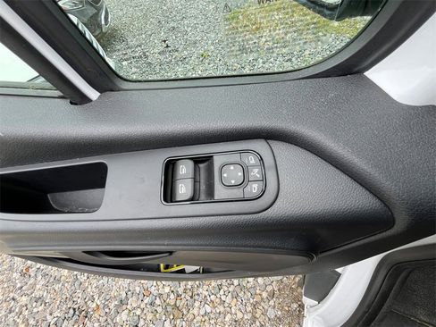 Used 2022 Mercedes-Benz Sprinter 2500 image 22