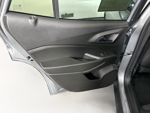 Used 2025 Chevrolet Trax ACTIV w/ Sunroof Package image 25