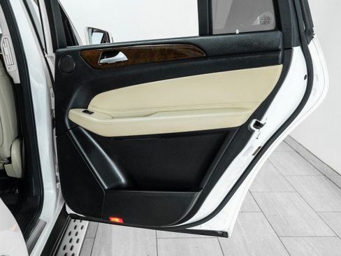 Used 2018 Mercedes-Benz GLS 450 4MATIC image 49