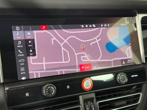 New 2026 Porsche Macan image 31