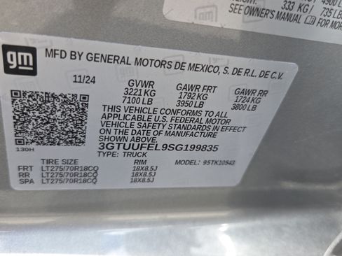 Used 2025 GMC Sierra 1500 AT4X AWD/4WD image 16