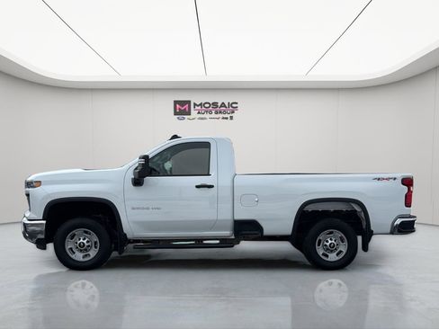 Used 2025 Chevrolet Silverado 2500 W/T w/ WT Convenience Package image 4