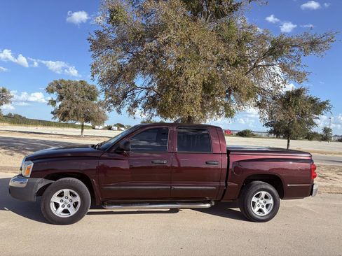 Used 2005 Dodge Dakota SLT w/ Trailer Tow Group RWD image 3