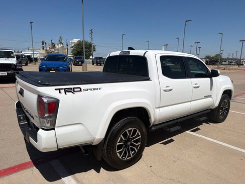Used 2020 Toyota Tacoma TRD Sport RWD image 5