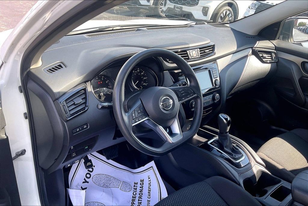 Used 2019 Nissan Rogue Sport S AWD/4WD image 13