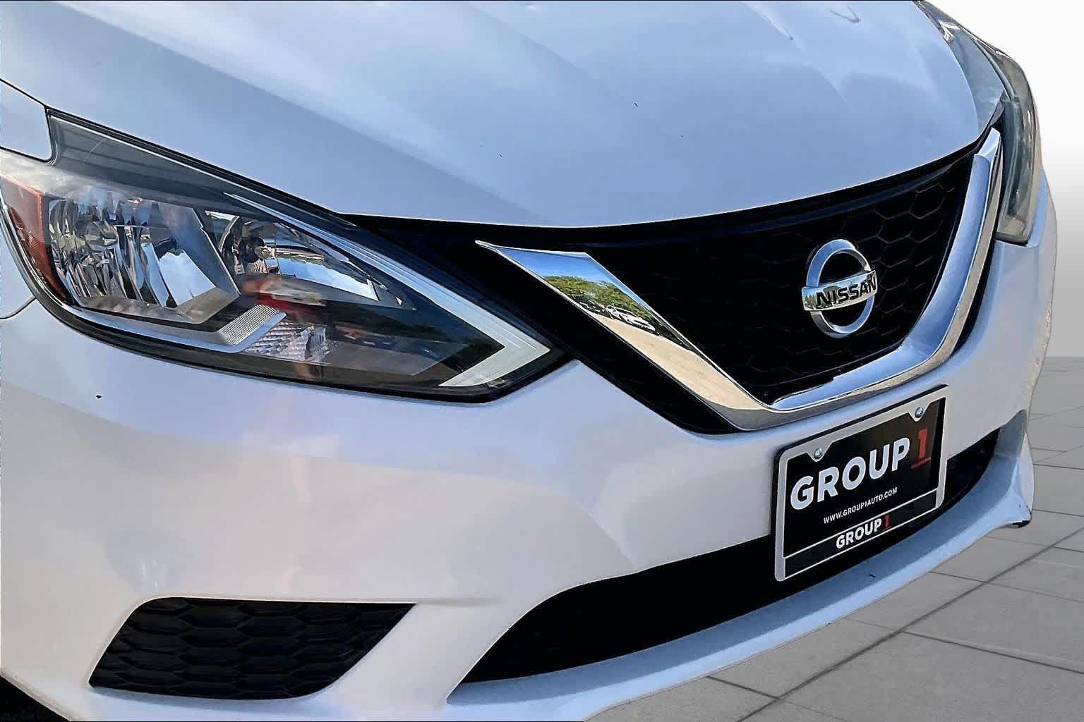 Used 2018 Nissan Sentra SV w/ Premium Package (P01) FWD image 30