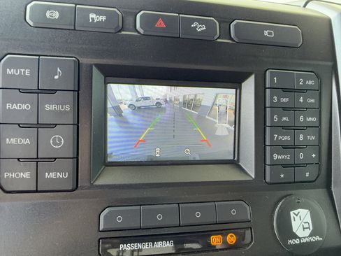 Certified 2019 Ford F250 XLT w/ XLT Value Package AWD/4WD image 19