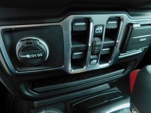 New 2026 Jeep Gladiator Sport AWD/4WD image 17