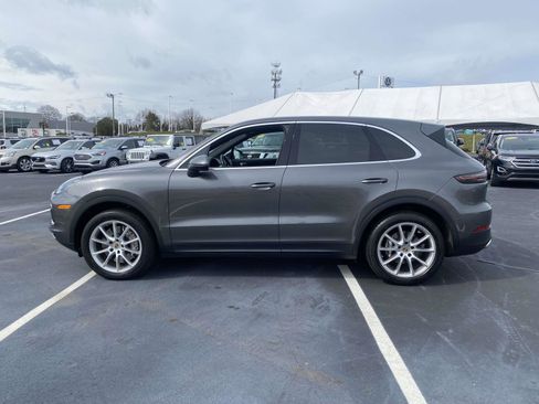 Used 2021 Porsche Cayenne AWD/4WD image 4