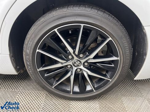 Used 2024 Toyota Camry SE image 11